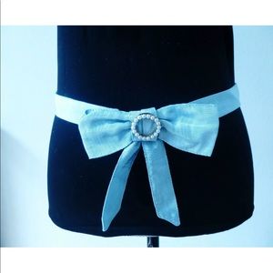 NEW size large gap belt sash bow in light blue